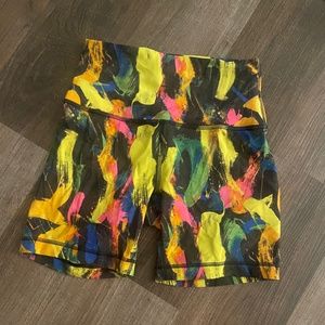 LULULEMON WUNDER TRAIN SHORTS
